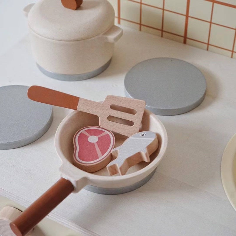 Kinderküche aus Holz